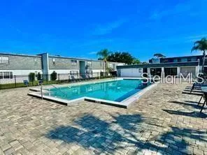 Photo #4: R4911526 Listing 