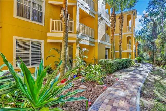 MLS: S5043848 Condo For Sale