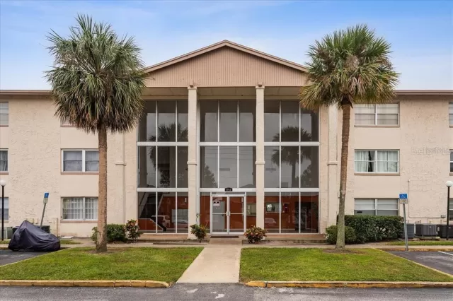 MLS: S5085723 Condo For Sale