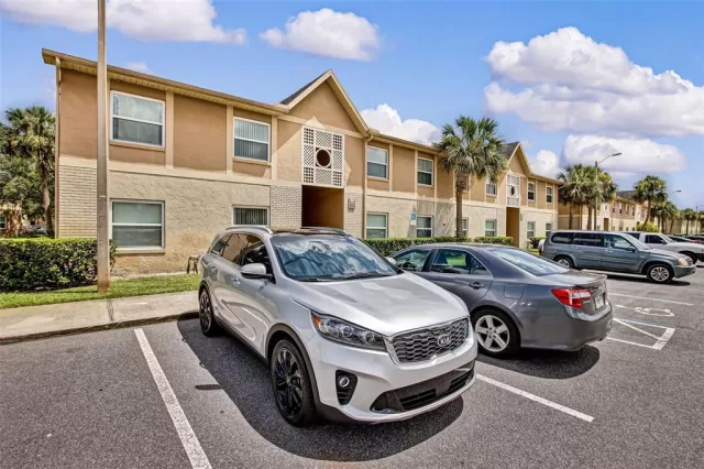 MLS: S5089000 Condo For Sale