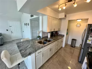 Photo #6: S5090349 Listing