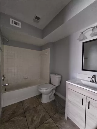 Photo #6: S5098879 Listing 