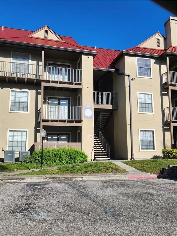 MLS: S5100370 Condo For Sale