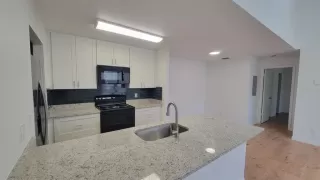 Photo #6: S5102898 Listing 