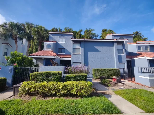 MLS: S5103828 Condo For Sale