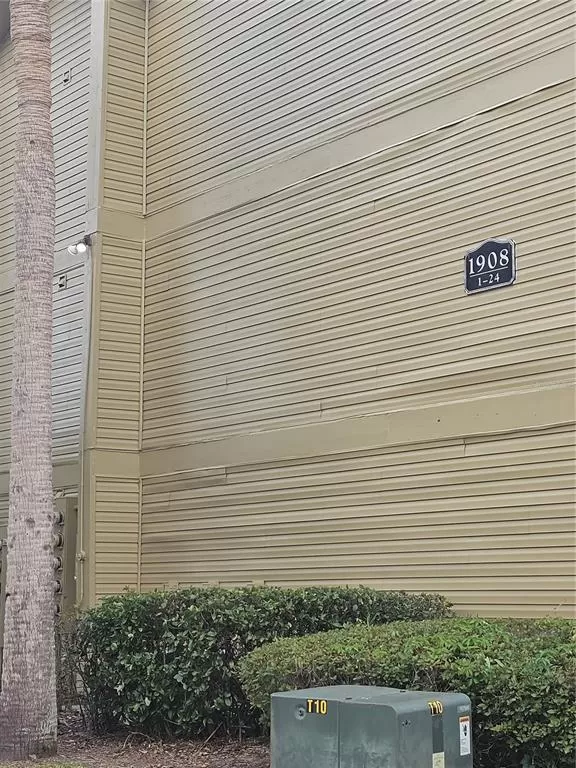 MLS: S5104292 Condo For Sale