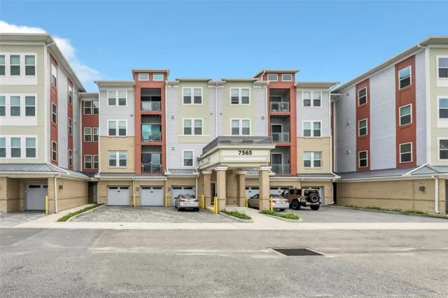 MLS: S5105290 Condo For Sale