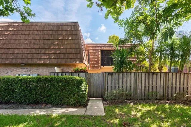 MLS: S5108412 Condo For Sale