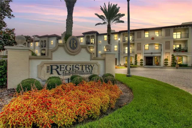 MLS: S5109348 Condo For Sale