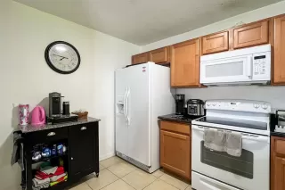 Photo #4: S5109668 Listing