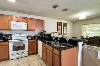 Photo #6: S5109668 Listing