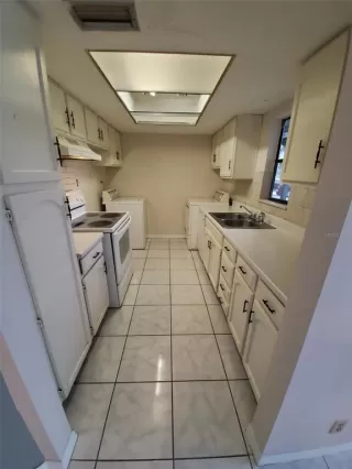 Photo #2: S5112387 Listing