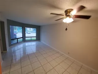 Photo #4: S5112387 Listing