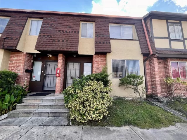 MLS: S5112590 Condo For Sale