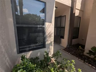 Photo #6: S5112682 Listing
