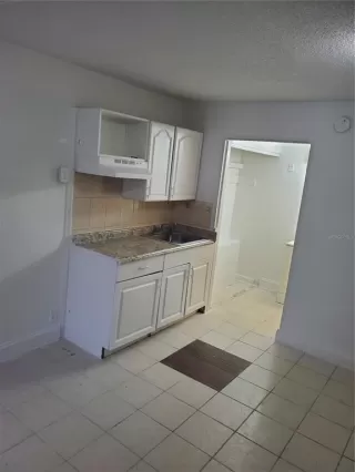 Photo #4: S5113621 Listing