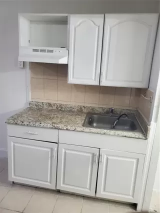 Photo #5: S5113621 Listing