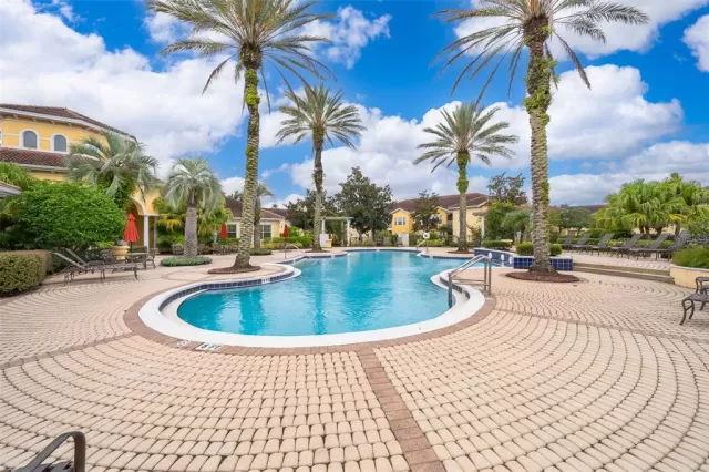 MLS: S5113624 Condo For Sale