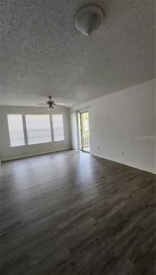 Photo #4: S5115622 Listing 