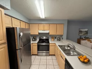 Photo #5: S5116611 Listing