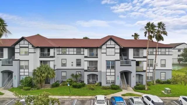 MLS: S5119091 Condo For Sale