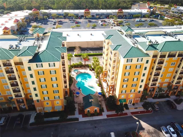 MLS: S5119899 Condo For Sale