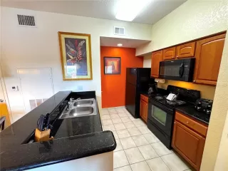 Photo #5: S5119899 Listing