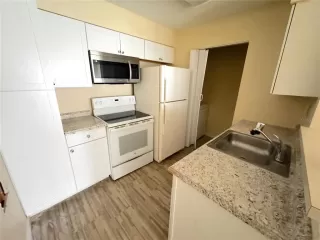 Photo #4: S5120181 Listing 