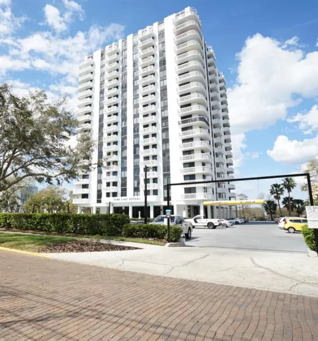 MLS: S5121618 Condo For Sale