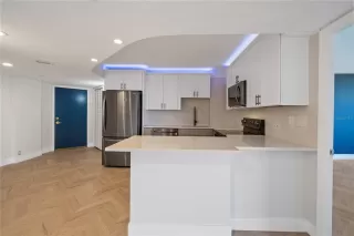 Photo #3: S5121618 Listing