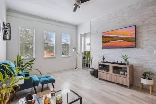 Photo #2: S5122040 Listing 