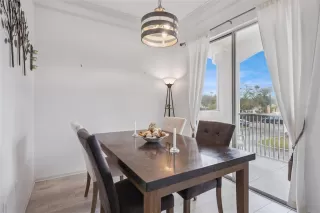 Photo #5: S5122040 Listing 