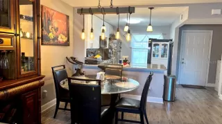 Photo #6: S5122301 Listing