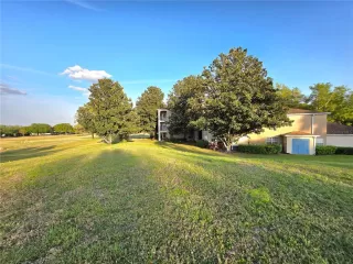 Photo #3: S5122671 Listing 