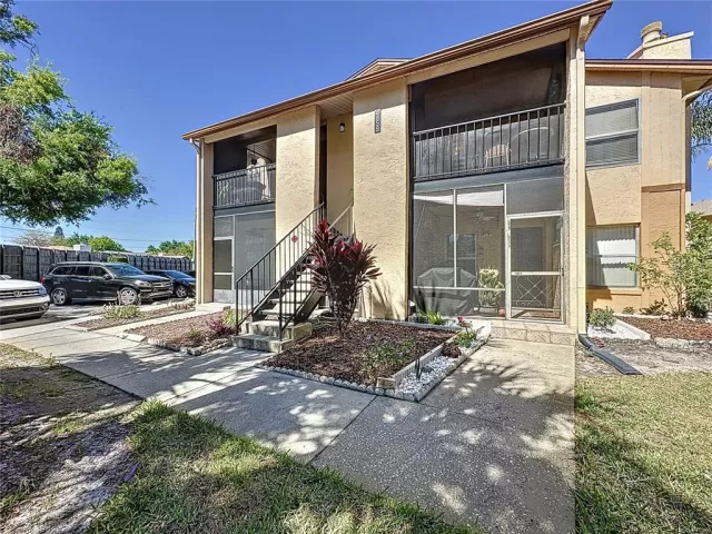 MLS: S5123147 Condo For Sale