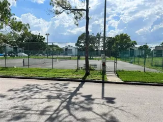 Photo #4: S5123250 Listing