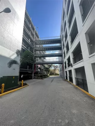 Photo #2: S5123307 Listing 