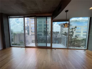 Photo #4: S5124183 Listing