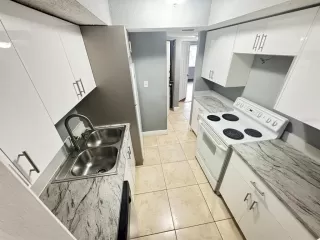 Photo #5: S5124340 Listing