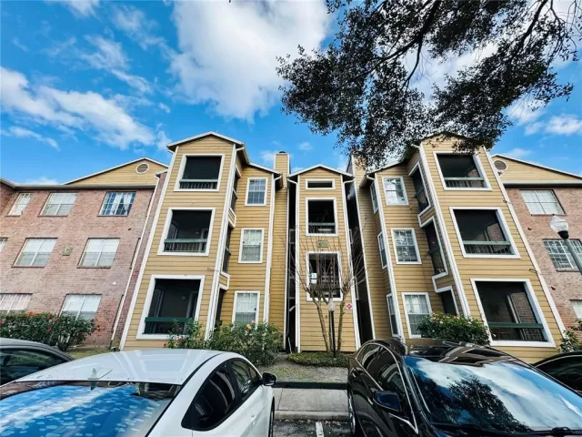 MLS: S5124491 Condo For Sale