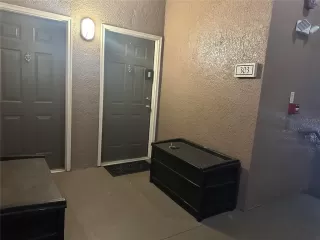 Photo #2: S5125009 Listing