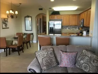 Photo #4: S5125054 Listing