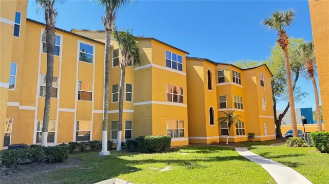 MLS: S5125295 Condo For Sale