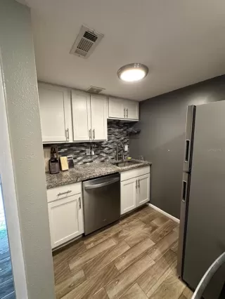 Photo #3: S5125374 Listing