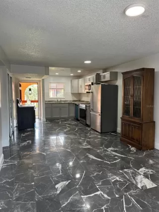 Photo #4: S5125696 Listing 