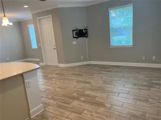 Photo #6: S5126207 Listing