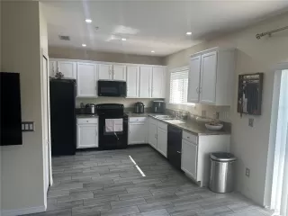 Photo #4: S5126337 Listing