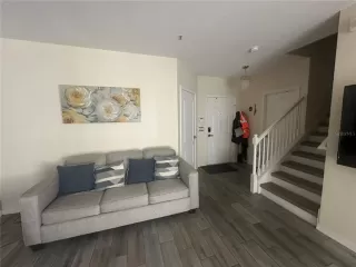 Photo #6: S5126337 Listing