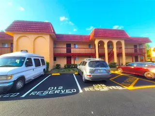 Photo #4: S5126578 Listing