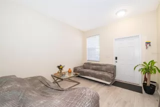 Photo #2: S5127235 Listing